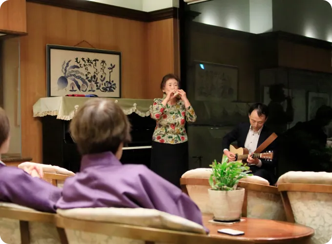 scene from an indoor mini-concert