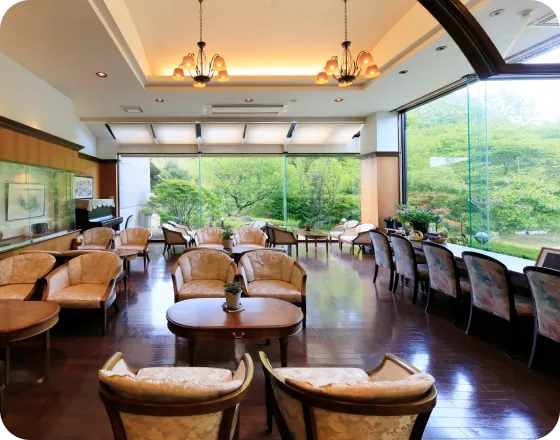 ロビーラウンジ「夢浪漫」